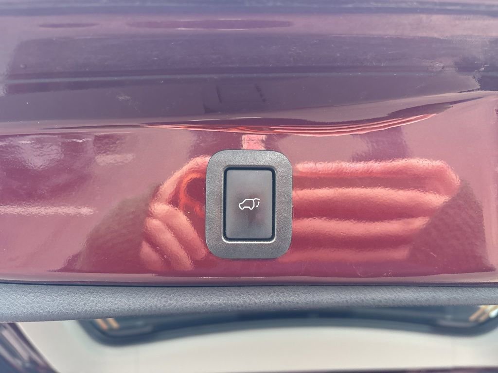 Used 2019 Toyota Highlander XLE image 27