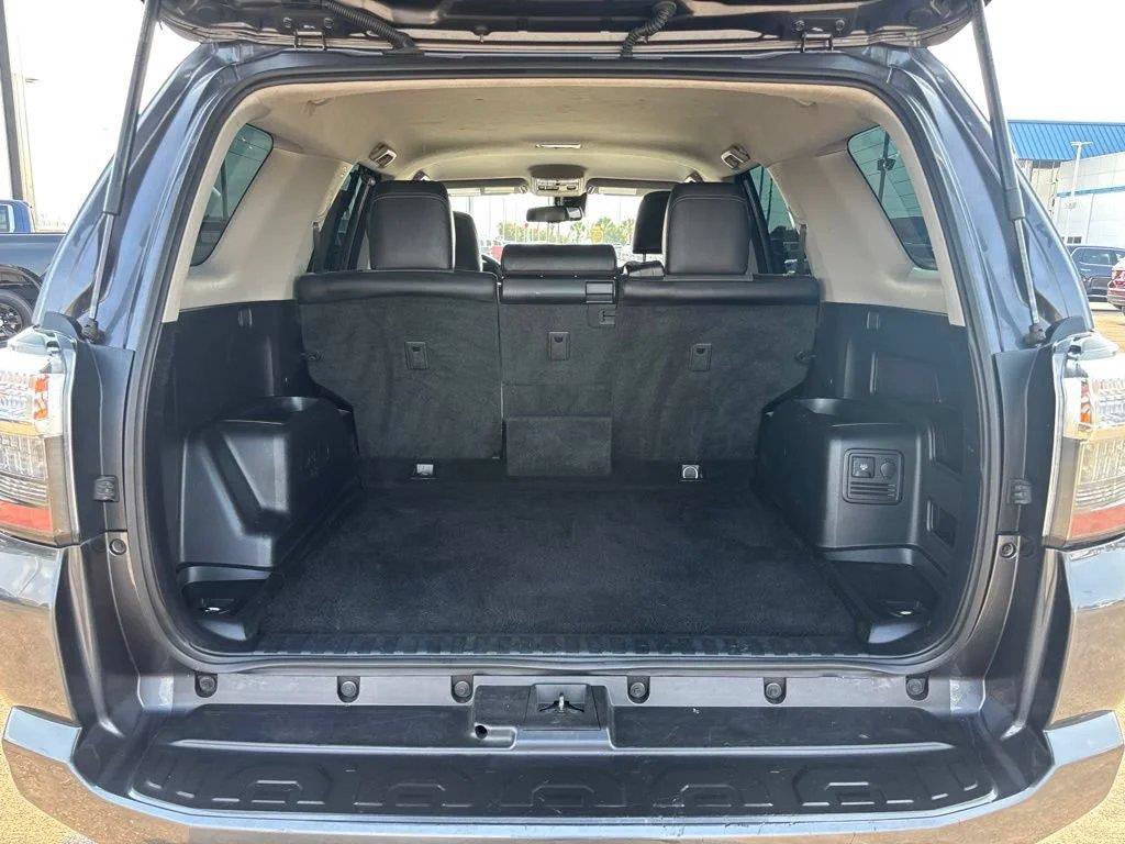 Used 2022 Toyota 4Runner SR5 Premium AWD/4WD image 22