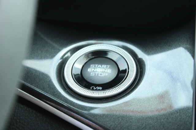 Used 2023 Jeep Grand Cherokee L Laredo RWD image 18