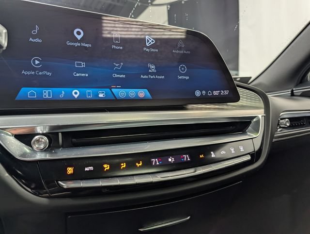 Certified 2024 Cadillac Lyriq Luxury AWD/4WD image 22