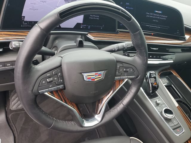 Used 2023 Cadillac Escalade Premium Luxury AWD/4WD image 12
