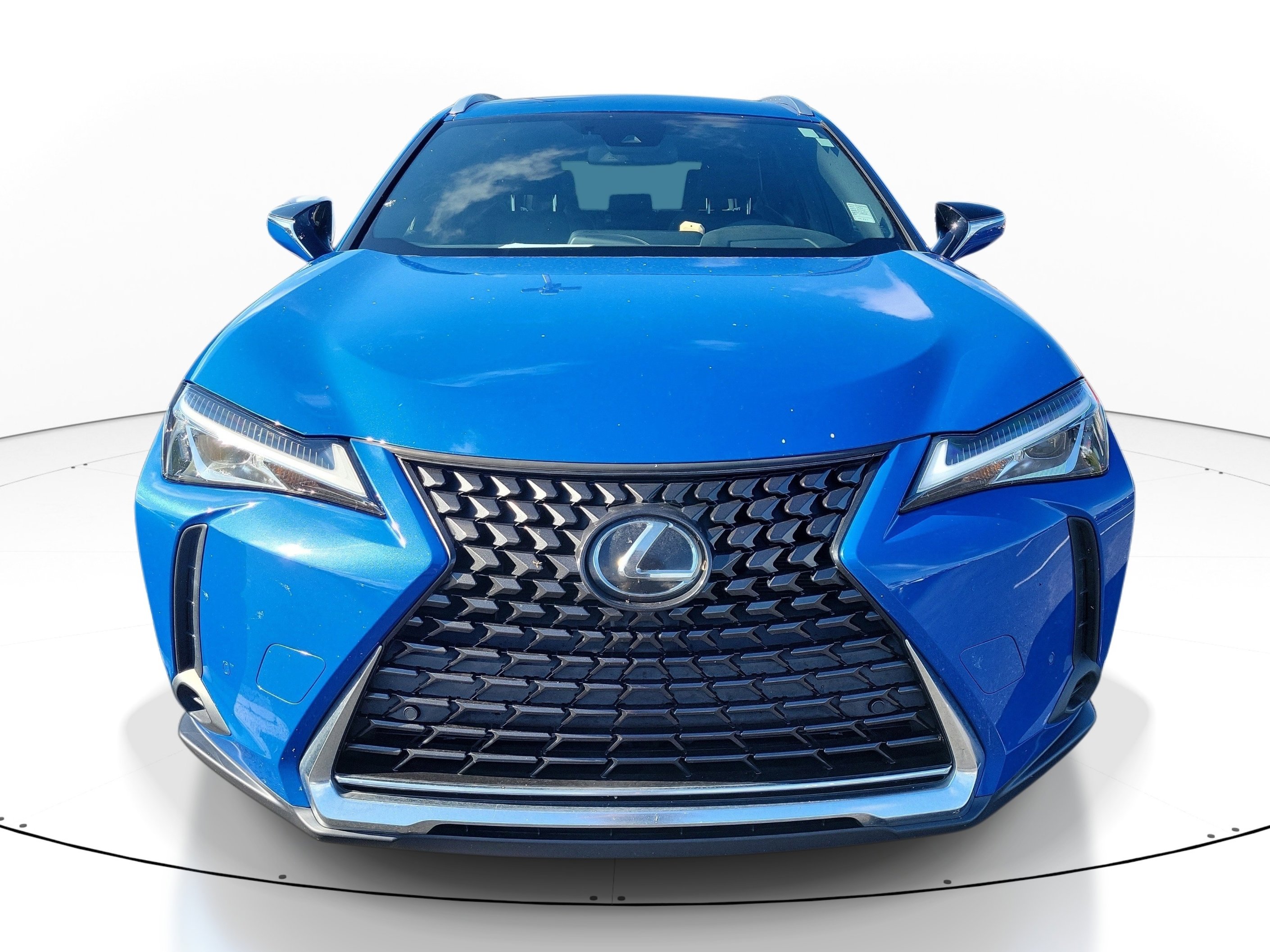 Used 2022 Lexus UX 200 w/ Accessory Package (Z2) FWD image 2