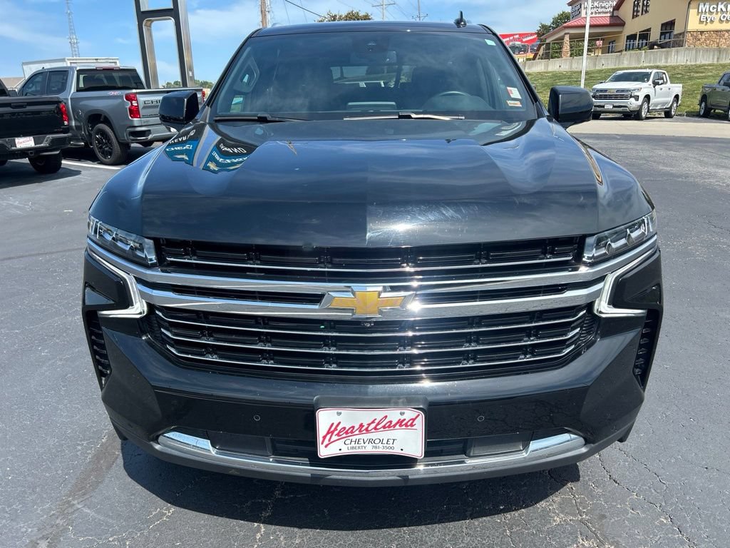 Used 2024 Chevrolet Tahoe LT w/ Luxury Package AWD/4WD image 2
