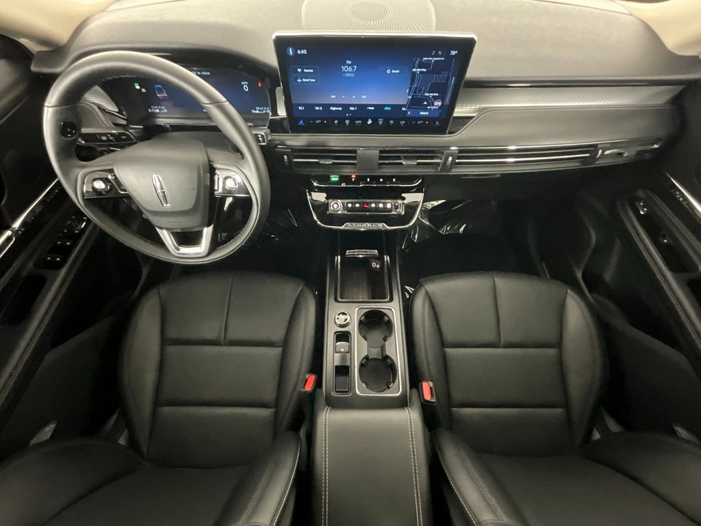 Used 2025 Lincoln Corsair FWD w/ Equipment Group 101A image 14