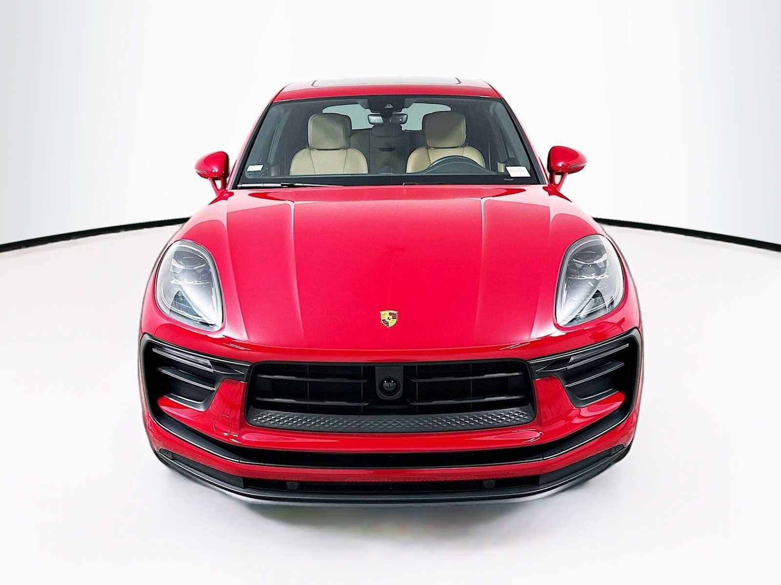 Certified 2025 Porsche Macan AWD/4WD image 6