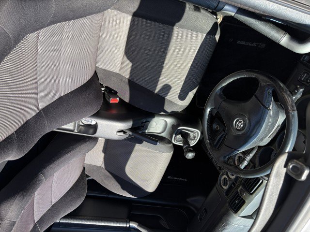 Used 2002 Toyota MR2 RWD image 10