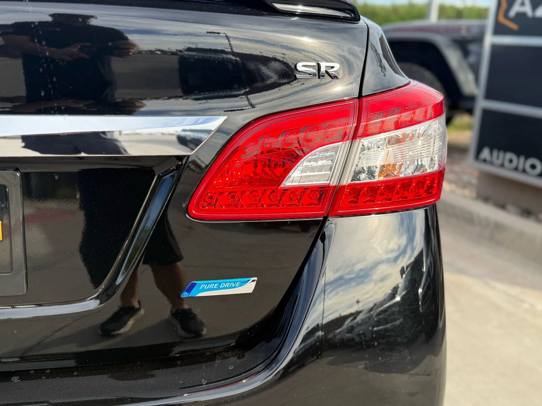 Used 2014 Nissan Sentra SR image 15