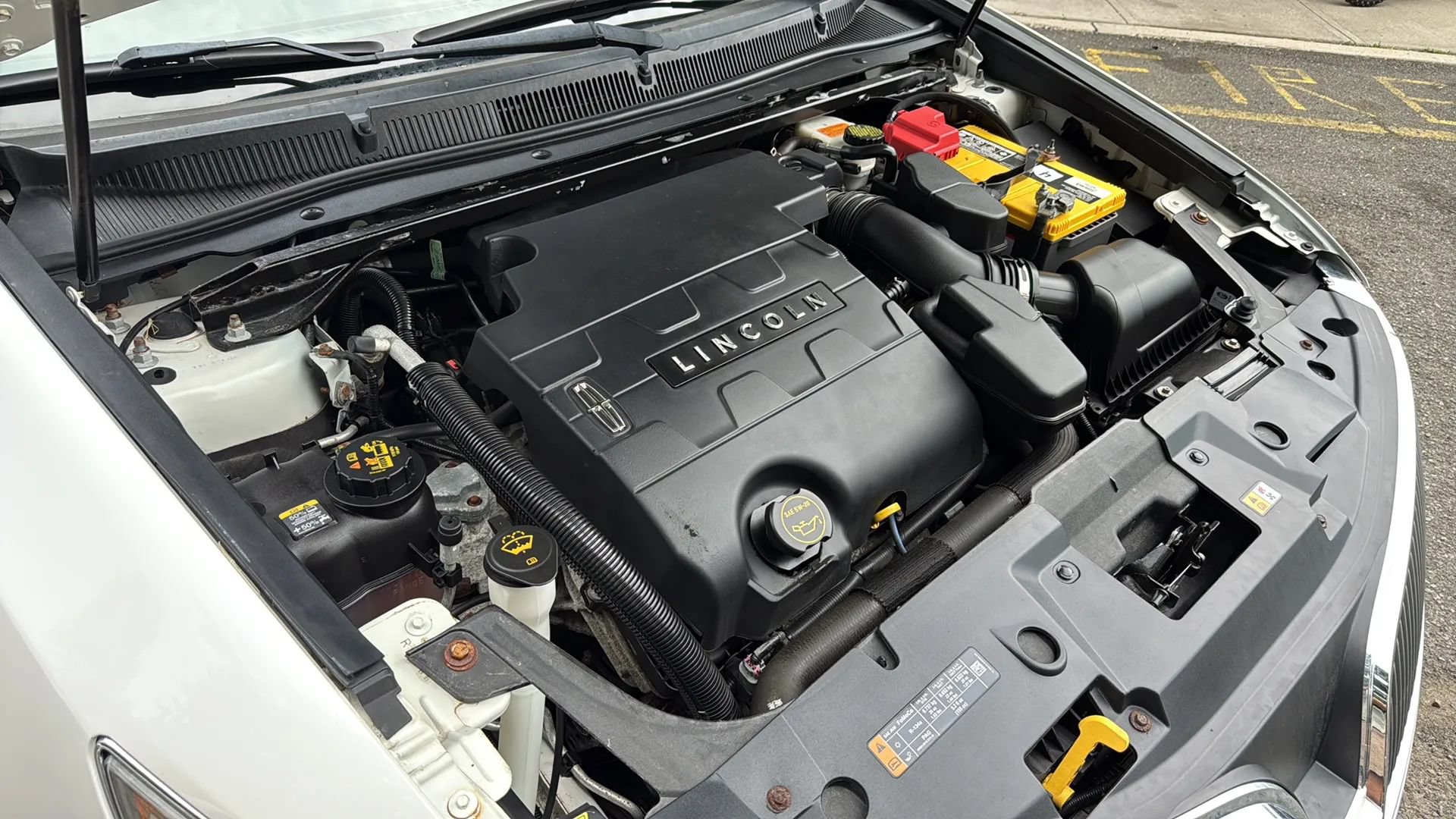 Used 2014 Lincoln MKS AWD w/ Equipment Group 101A image 45