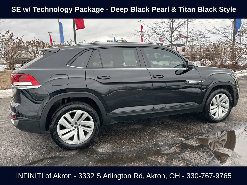 Used 2022 Volkswagen Atlas Cross Sport SE image 13