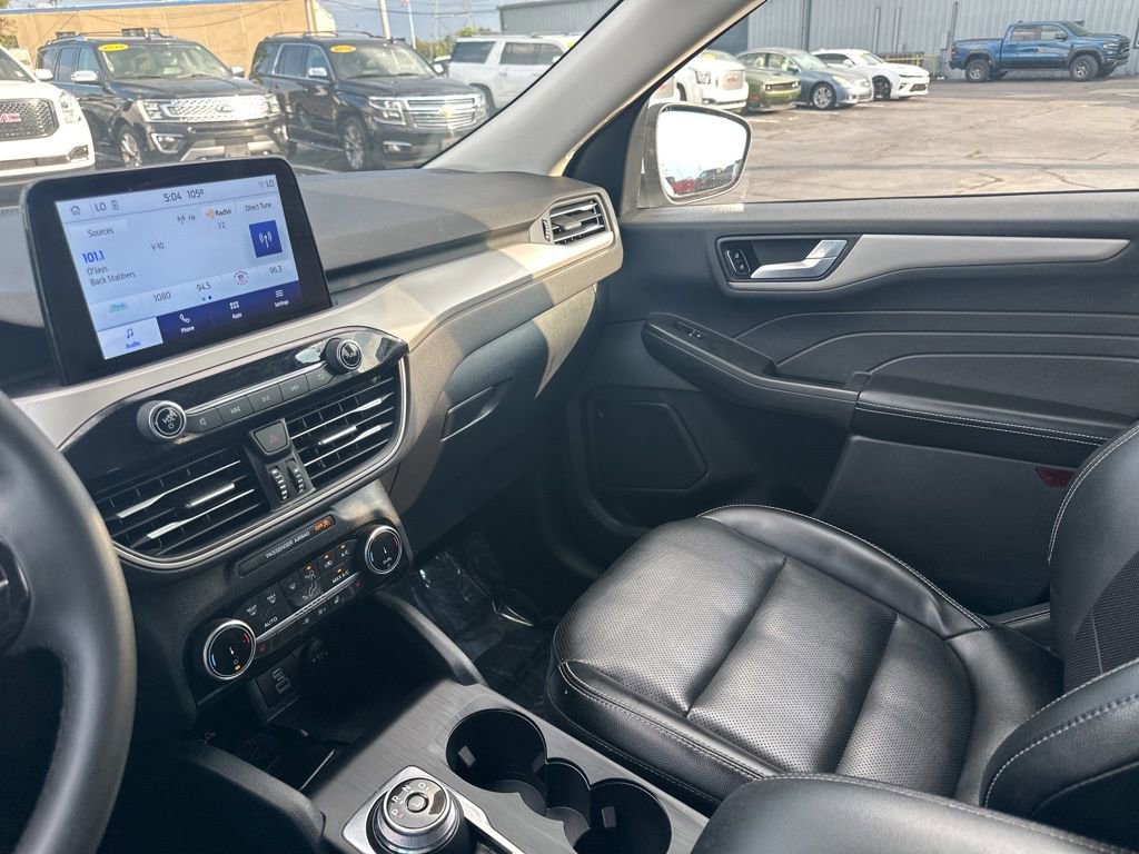 Used 2022 Ford Escape SEL w/ Technology Package image 18