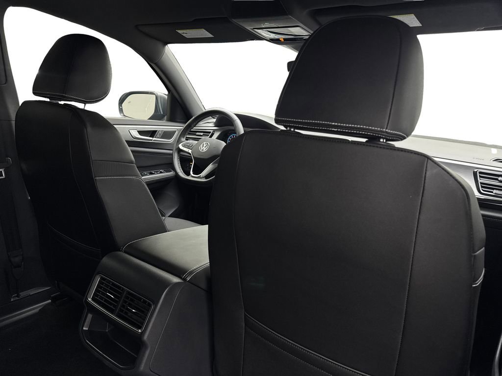 Used 2025 Volkswagen Atlas Cross Sport SE image 41