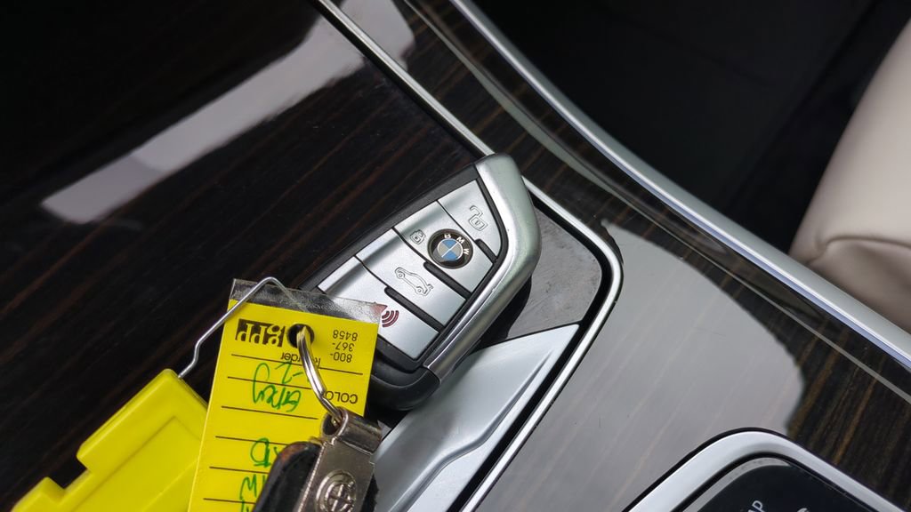 Used 2021 BMW X5 sDrive40i w/ Premium Package RWD image 26