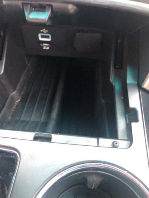 Used 2016 Ford Explorer Limited w/ Equipment Group 301A image 13