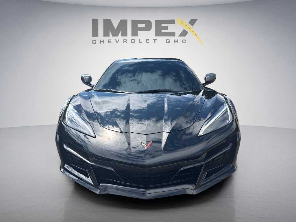 Used 2025 Chevrolet Corvette Z06 w/ Stealth Interior Trim Package RWD image 8