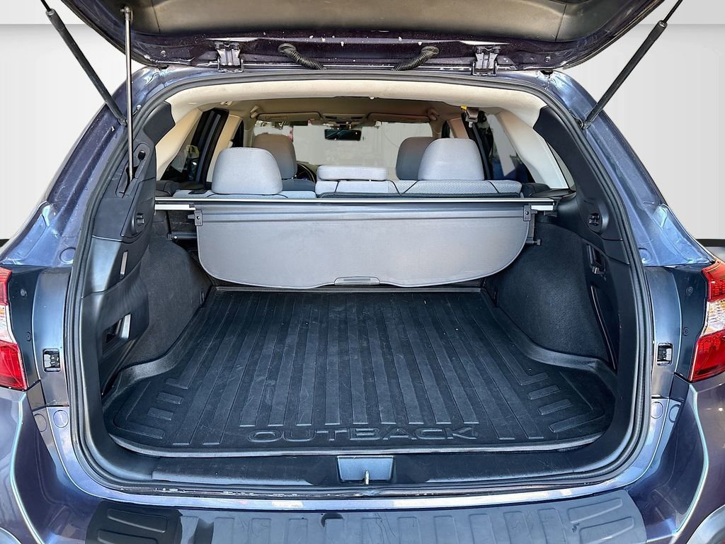Used 2018 Subaru Outback 2.5i Premium image 24