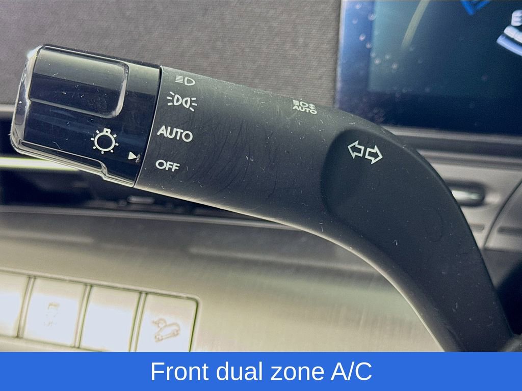 Used 2024 Hyundai Kona SEL image 14