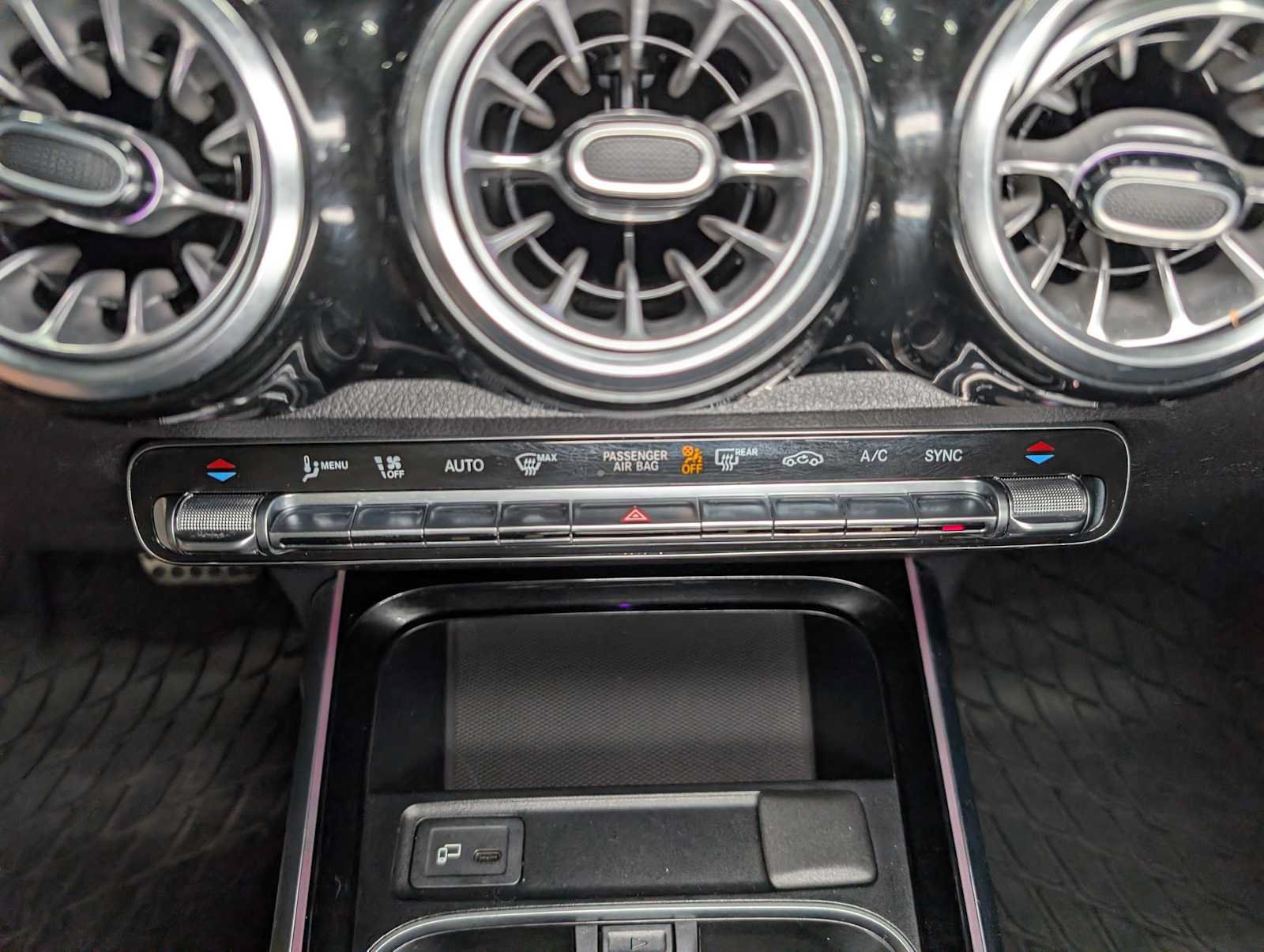 Used 2023 Mercedes-Benz GLB 250 4MATIC image 28