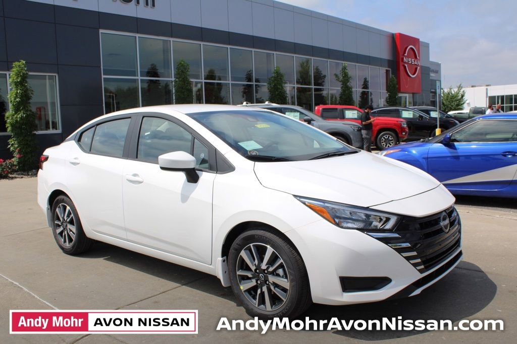 New 2025 Nissan Versa SV w/ Trunk Package