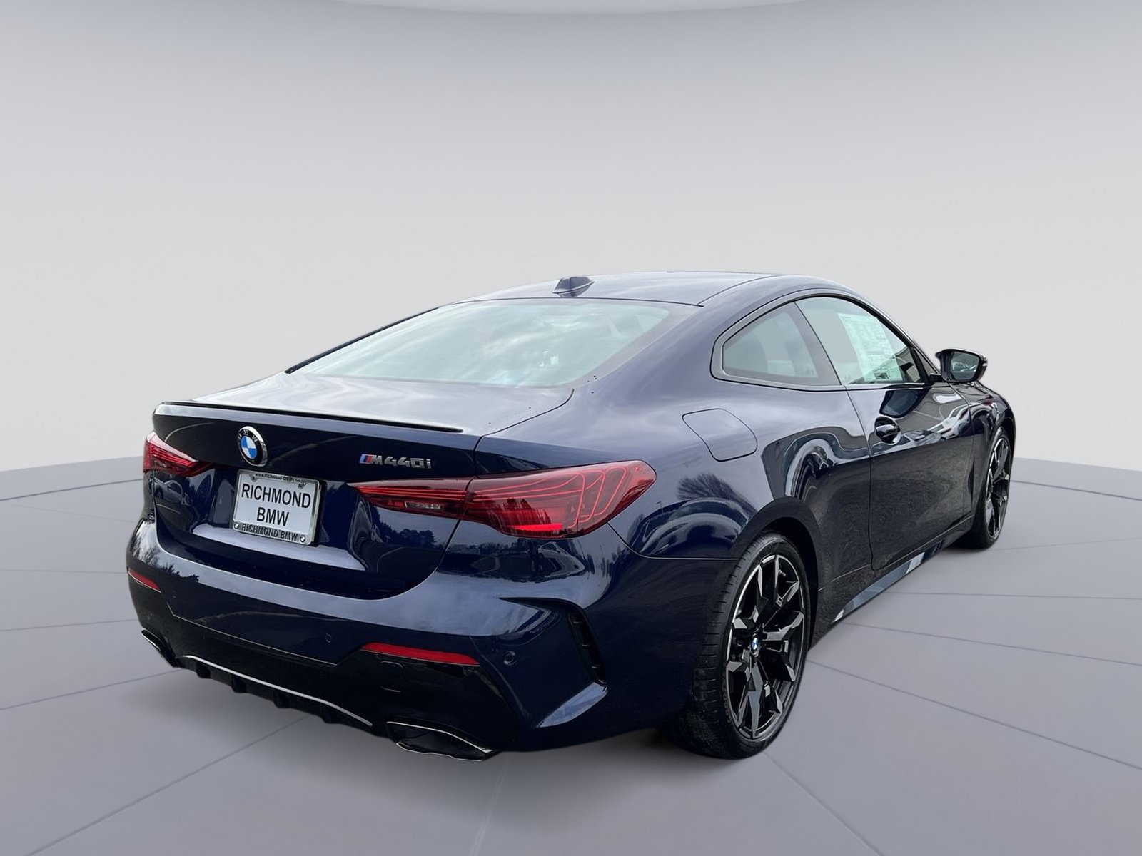 New 2026 BMW M440i Coupe RWD image 5