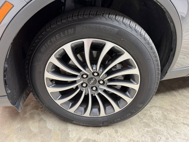 Used 2024 Lincoln Aviator Reserve w/ Equipment Group 201A image 28