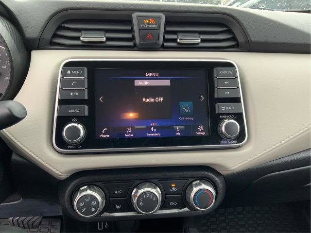 Used 2022 Nissan Versa SV image 16