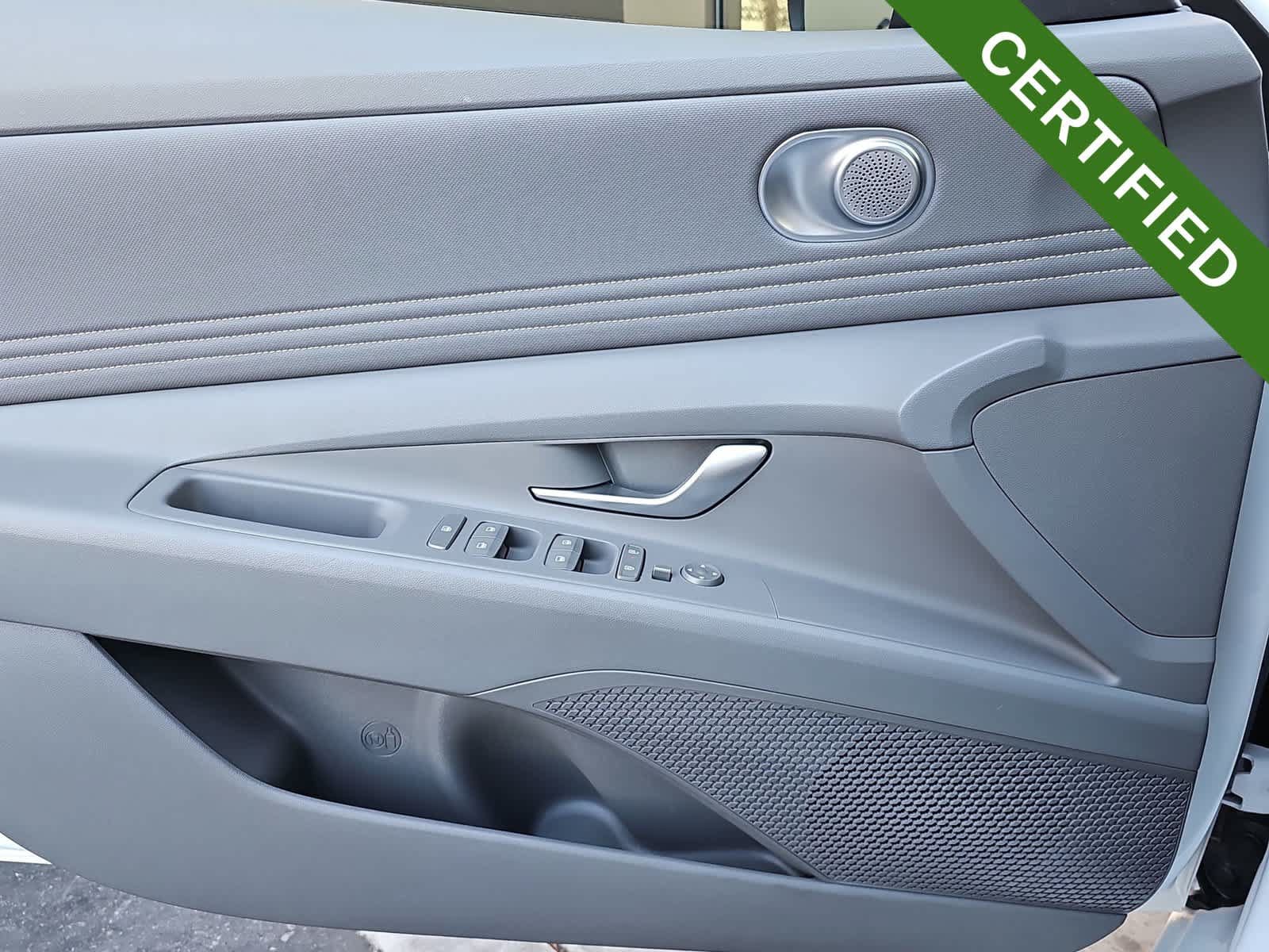 Used 2025 Hyundai Elantra Sport FWD image 27