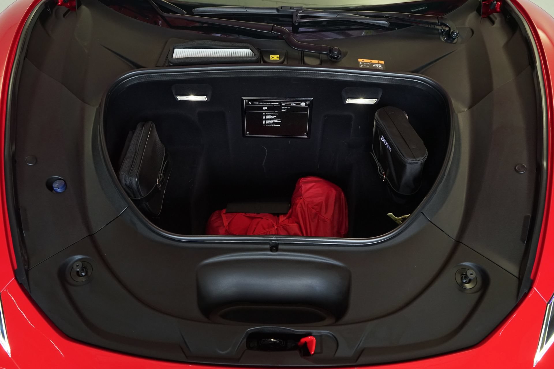 Used 2021 Ferrari F8 Tributo RWD image 23