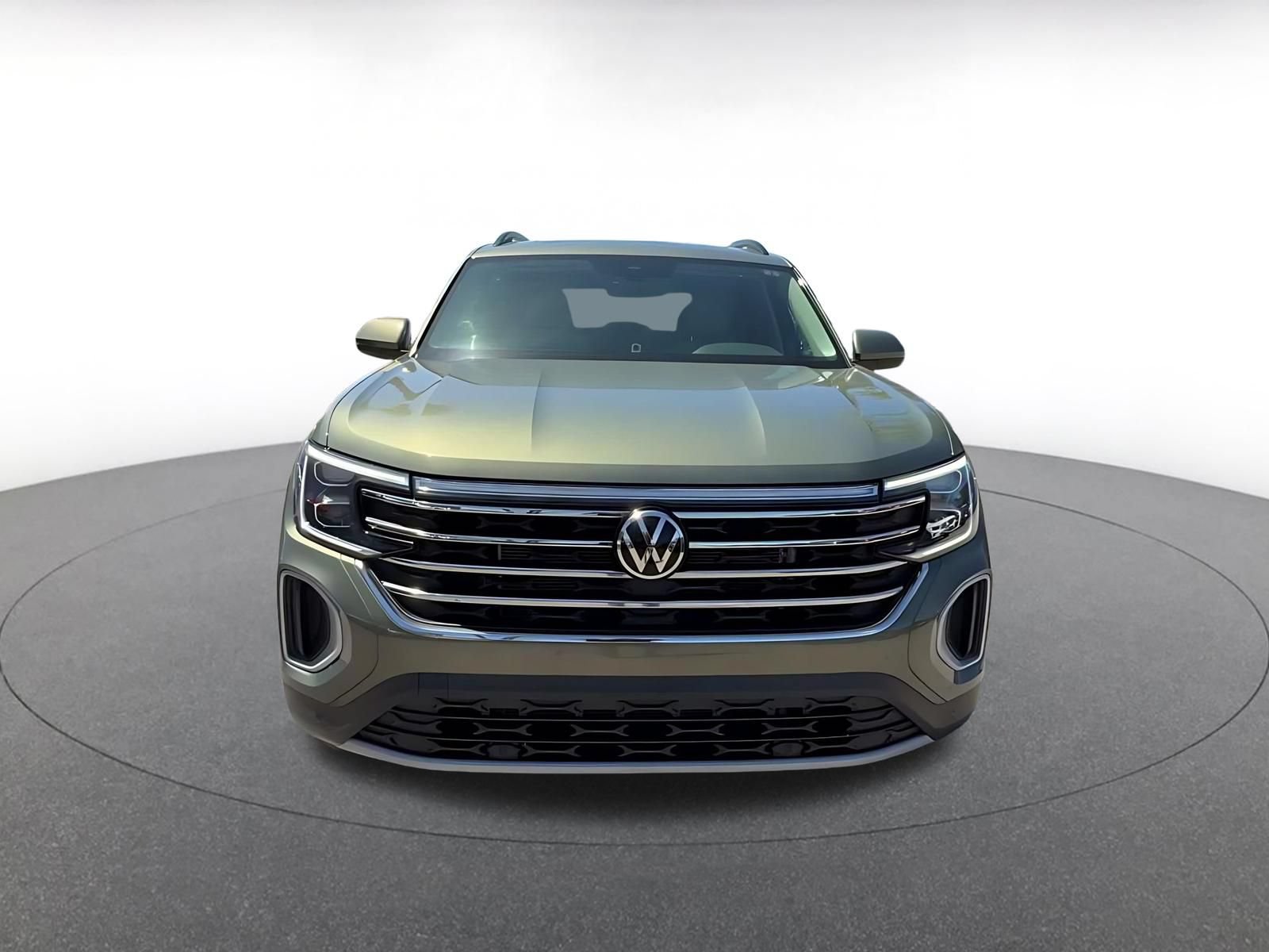Used 2026 Volkswagen Atlas SE FWD image 4