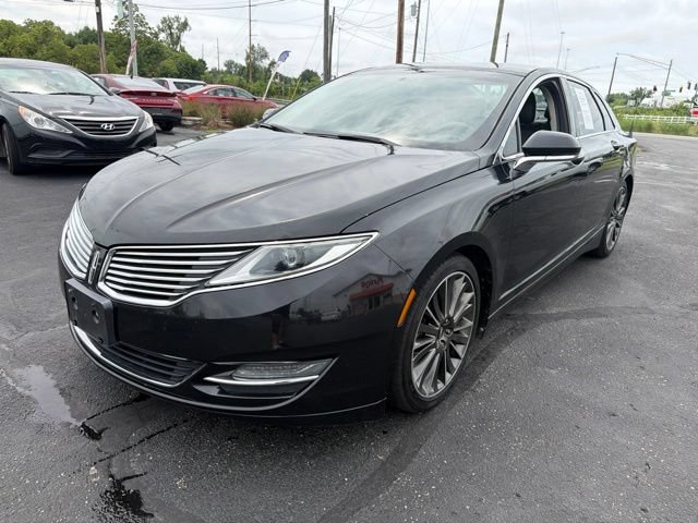 Used 2014 Lincoln MKZ AWD image 3