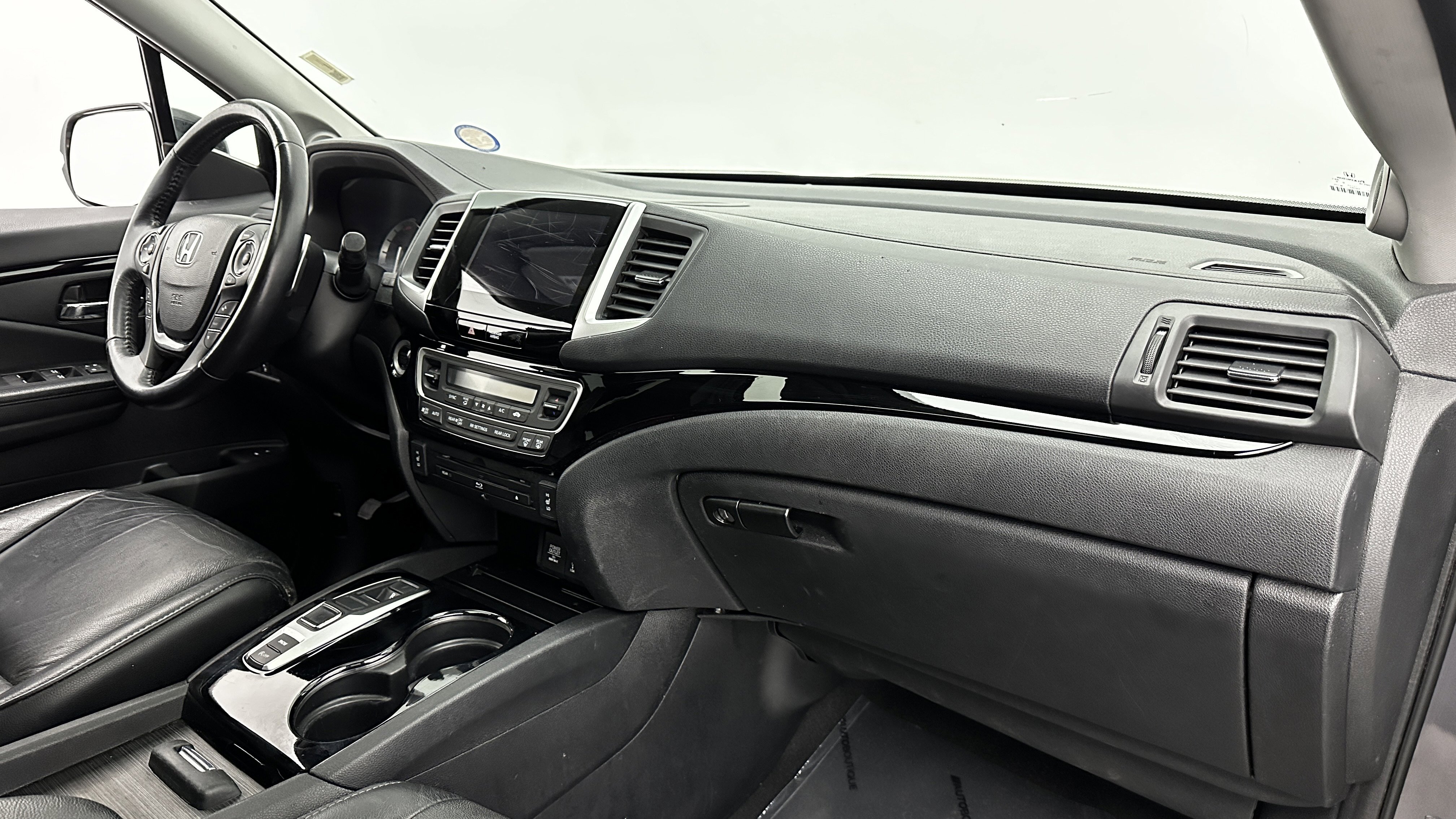 Used 2018 Honda Pilot Touring image 36