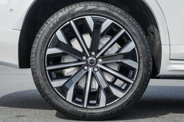 New 2026 Volvo XC90 B6 Ultra image 17