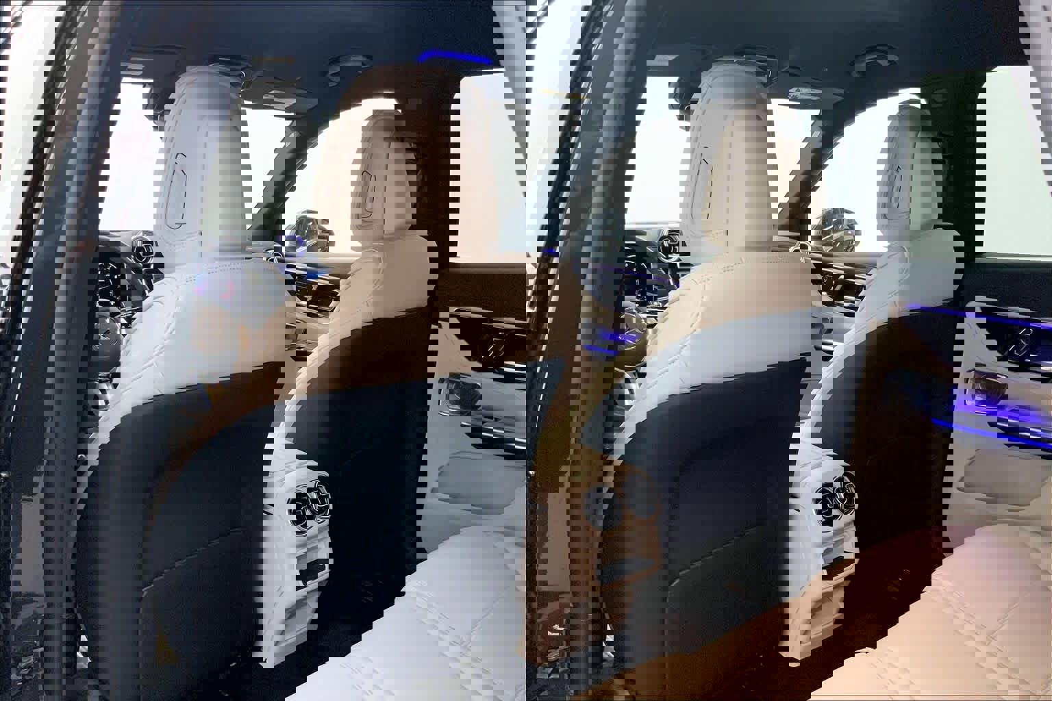 Used 2023 Mercedes-Benz GLC 300 image 17