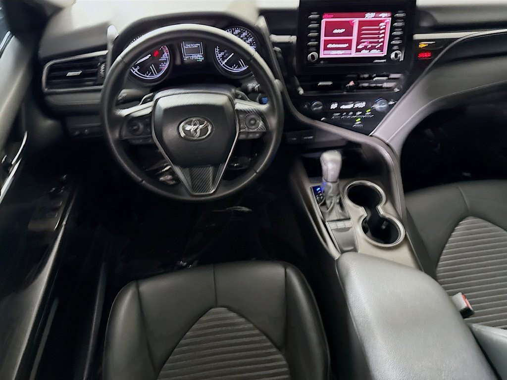Used 2022 Toyota Camry SE w/ Convenience Package FWD image 16