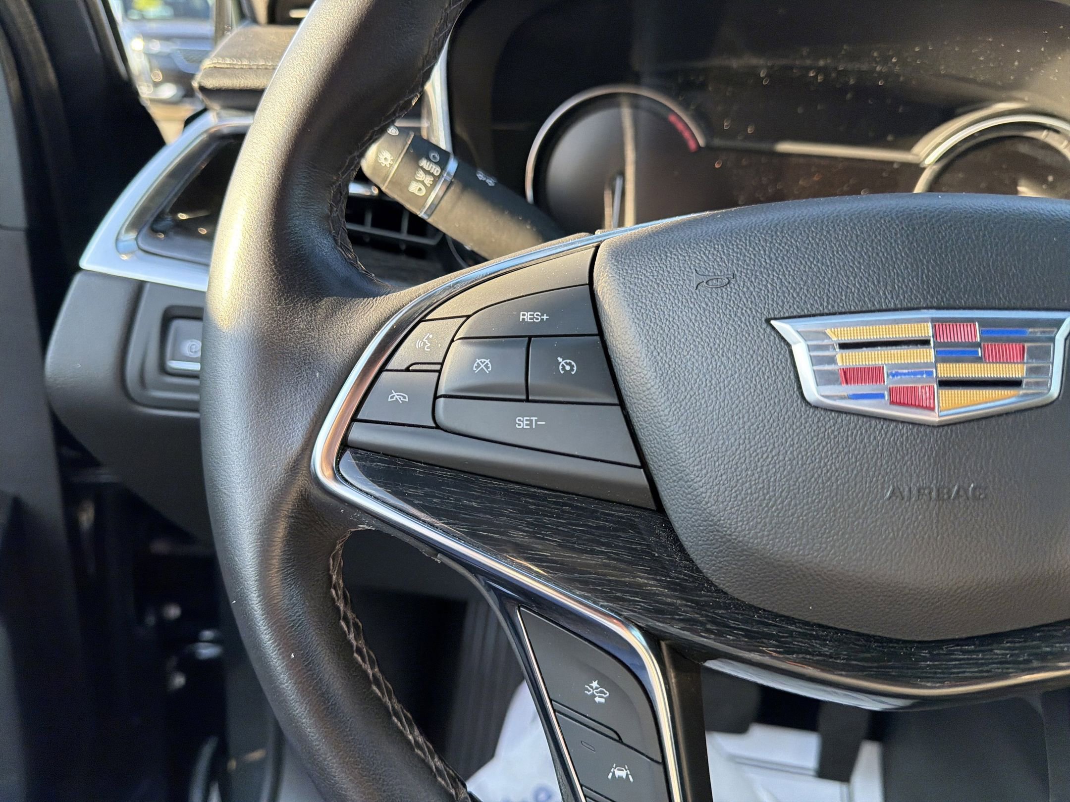 Certified 2022 Cadillac XT5 Premium Luxury image 13