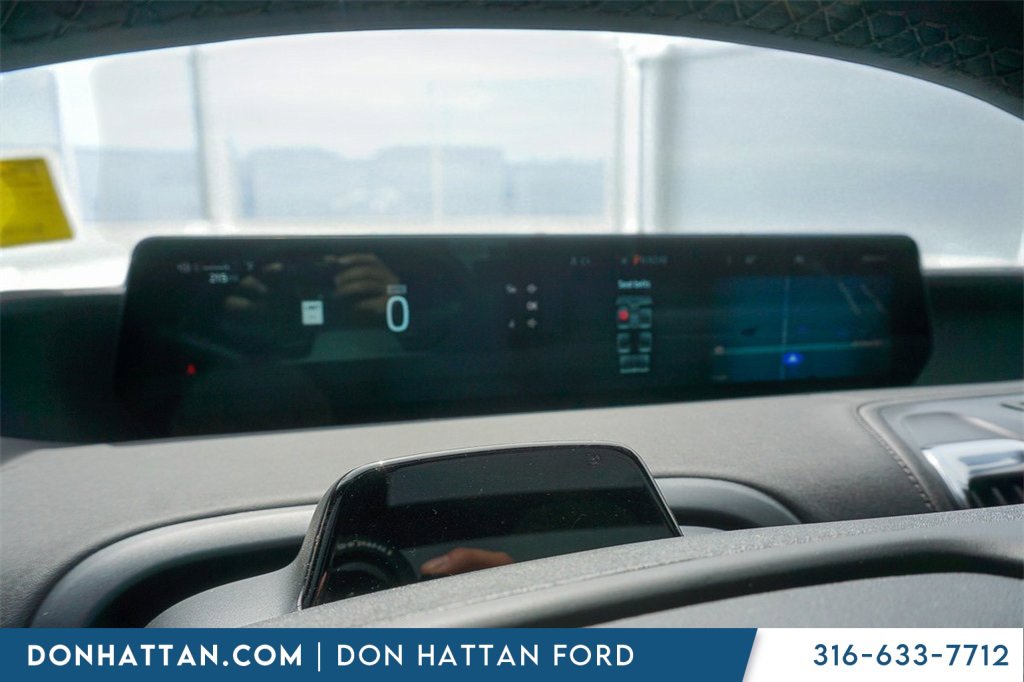 New 2025 Ford Expedition Platinum image 6