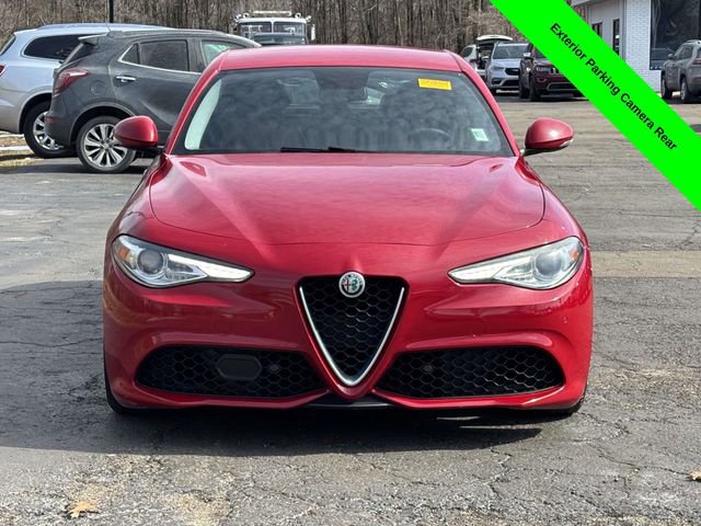 Used 2017 Alfa Romeo Giulia Ti w/ TI 19" Sport Package image 31