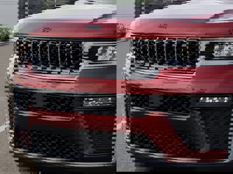 New 2026 Jeep Grand Cherokee Limited w/ Limited Altitude Package image 11