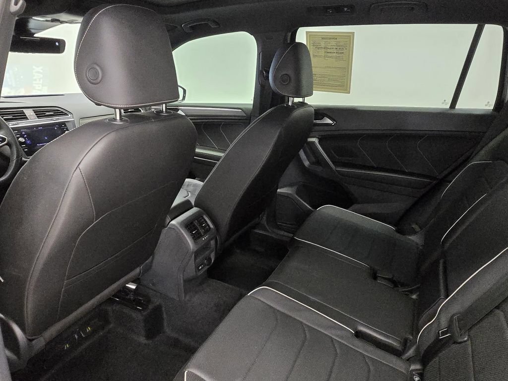 Used 2024 Volkswagen Tiguan SEL R-Line AWD/4WD image 15