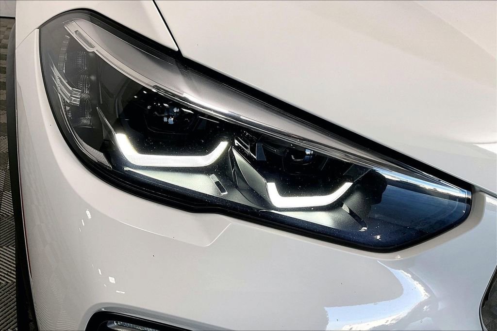 Used 2021 BMW X5 sDrive40i w/ Premium Package 2 image 28