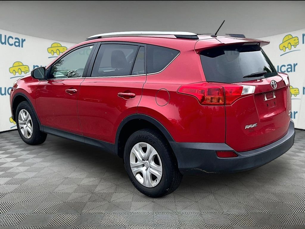 Used 2013 Toyota RAV4 LE AWD/4WD image 3