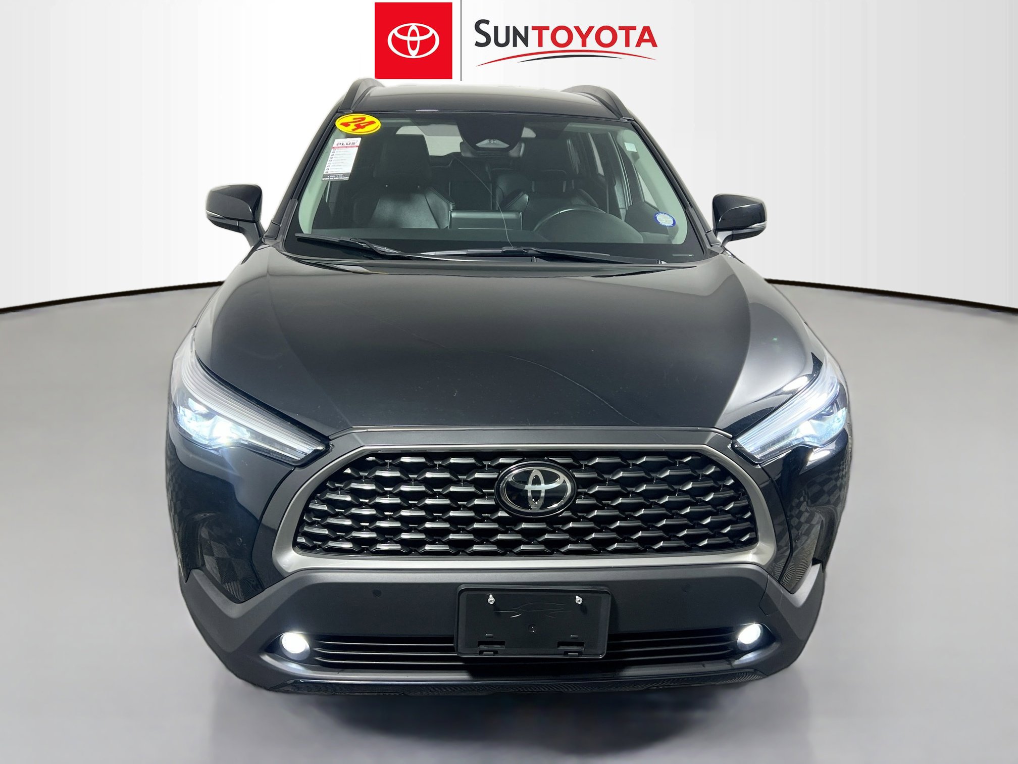 Used 2024 Toyota Corolla Cross XLE image 10