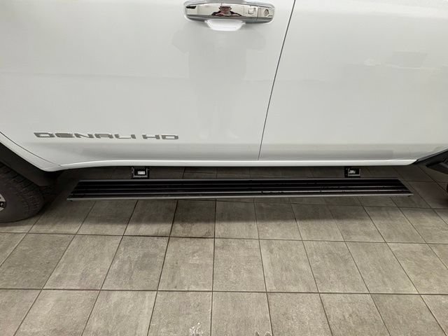 New 2026 GMC Sierra 2500 Denali Ultimate AWD/4WD image 11