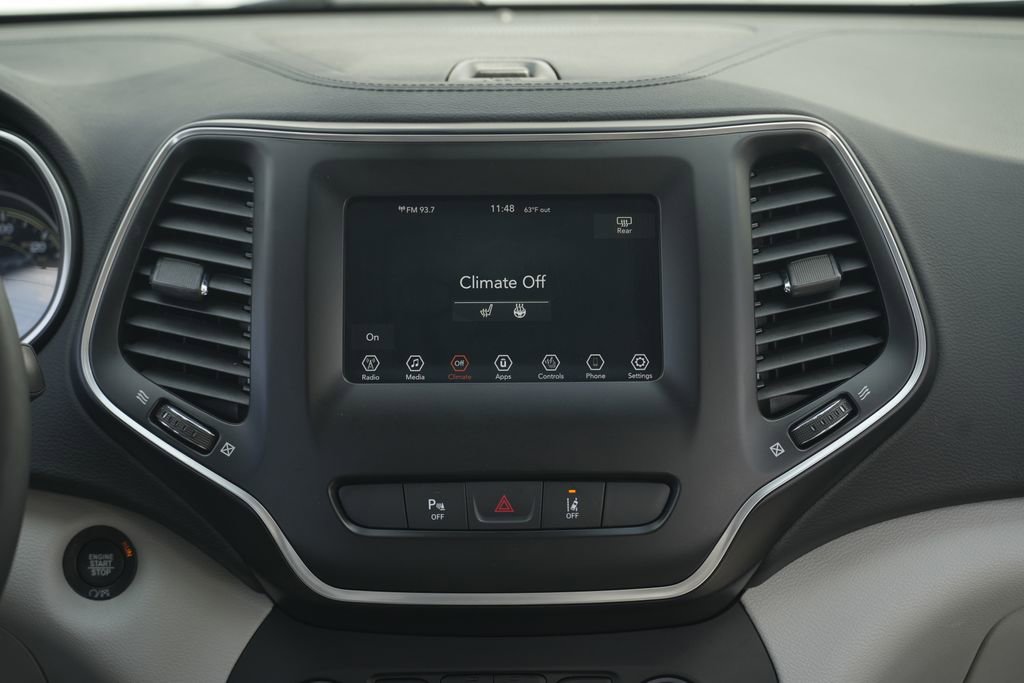 Used 2021 Jeep Cherokee Latitude Plus image 35