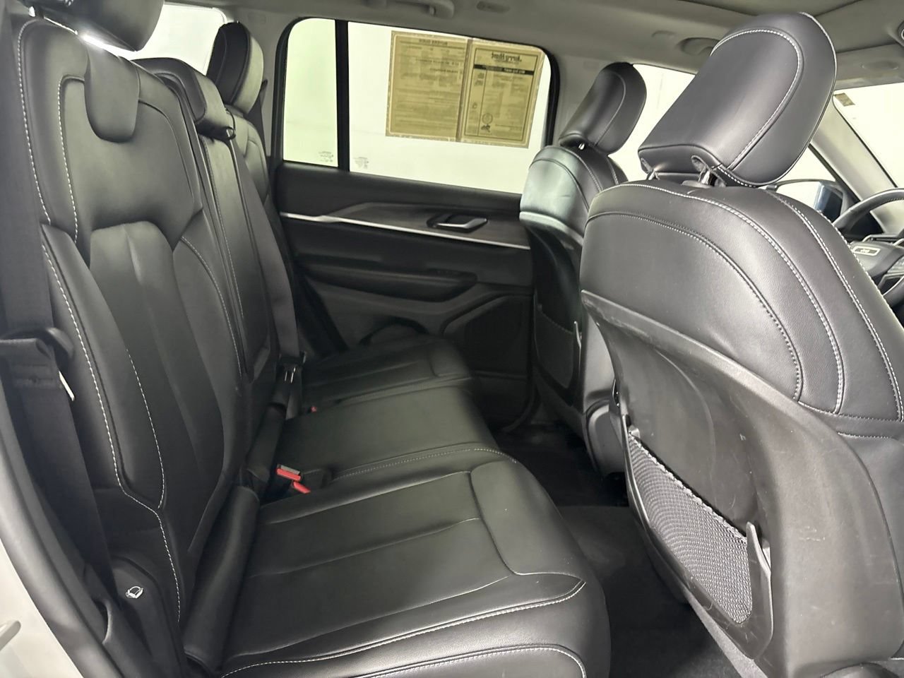 Used 2023 Jeep Grand Cherokee Limited AWD/4WD image 29