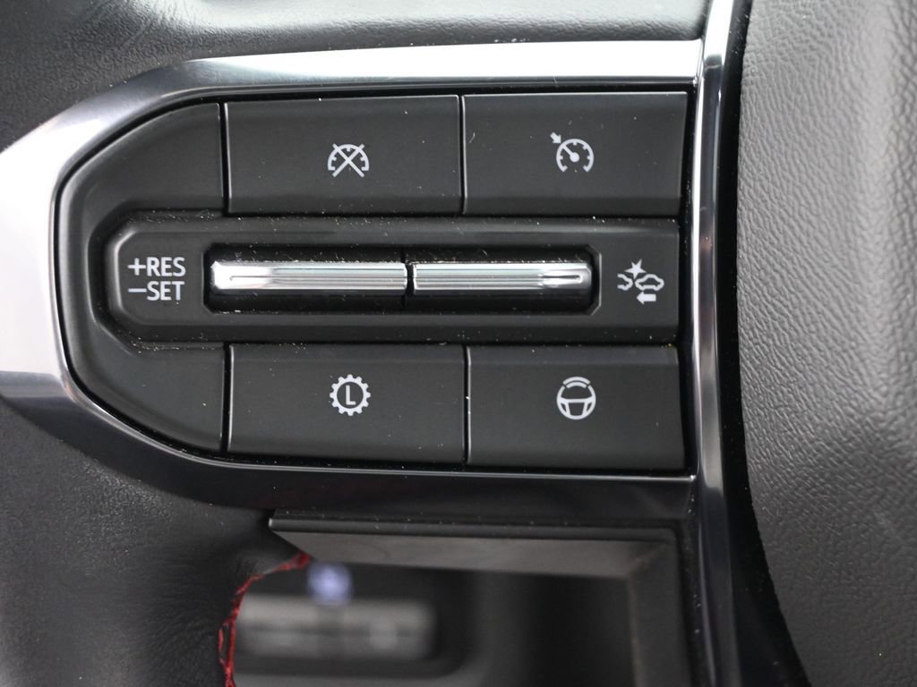 Used 2025 GMC Yukon AT4 Ultimate image 12