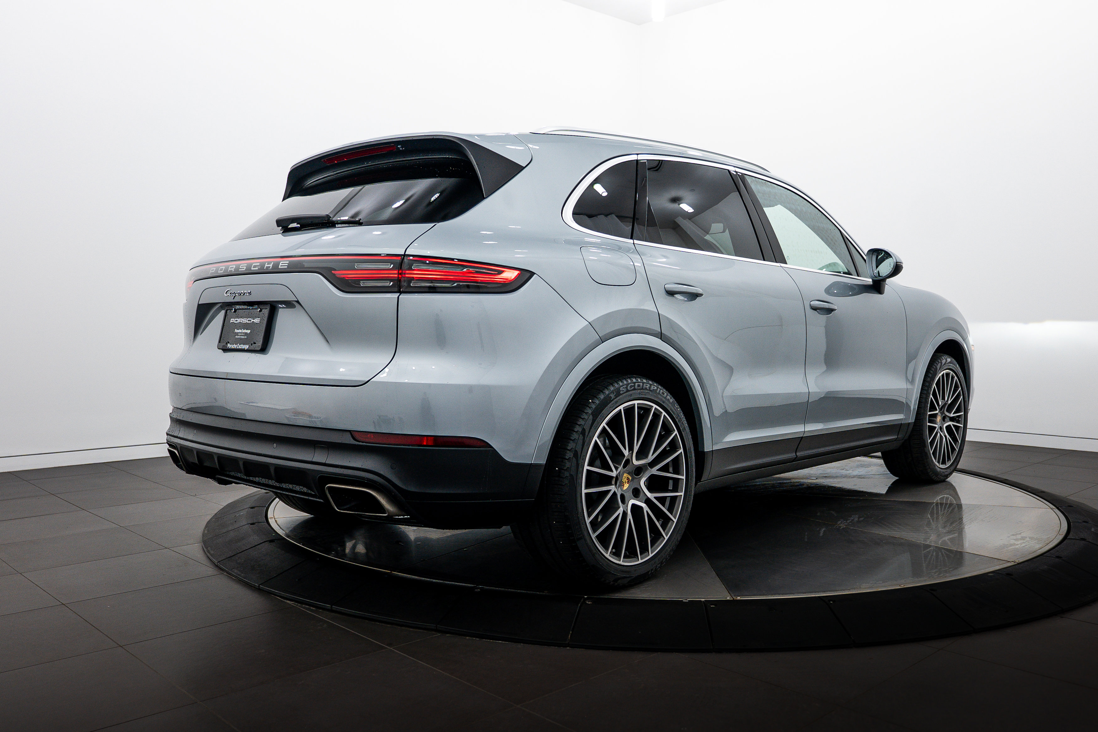 Certified 2020 Porsche Cayenne AWD/4WD image 7