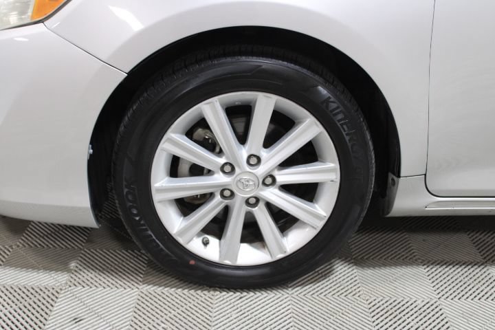 Used 2013 Toyota Camry XLE w/ Leather Pkg FWD image 39