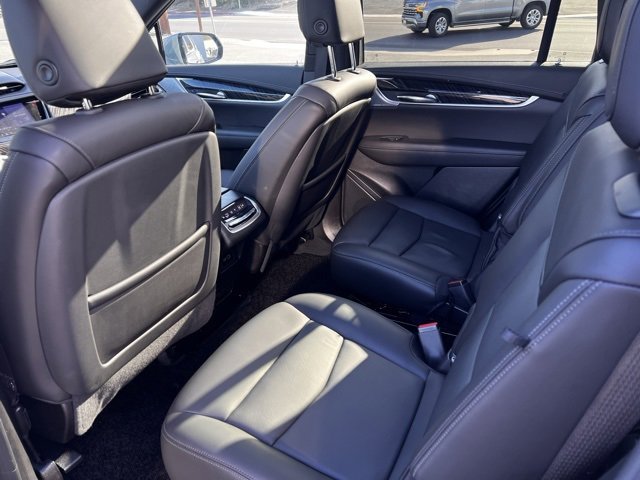 Used 2025 Cadillac XT6 Premium Luxury image 17