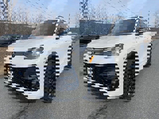 New 2025 Volkswagen Tiguan SE R-Line image 1