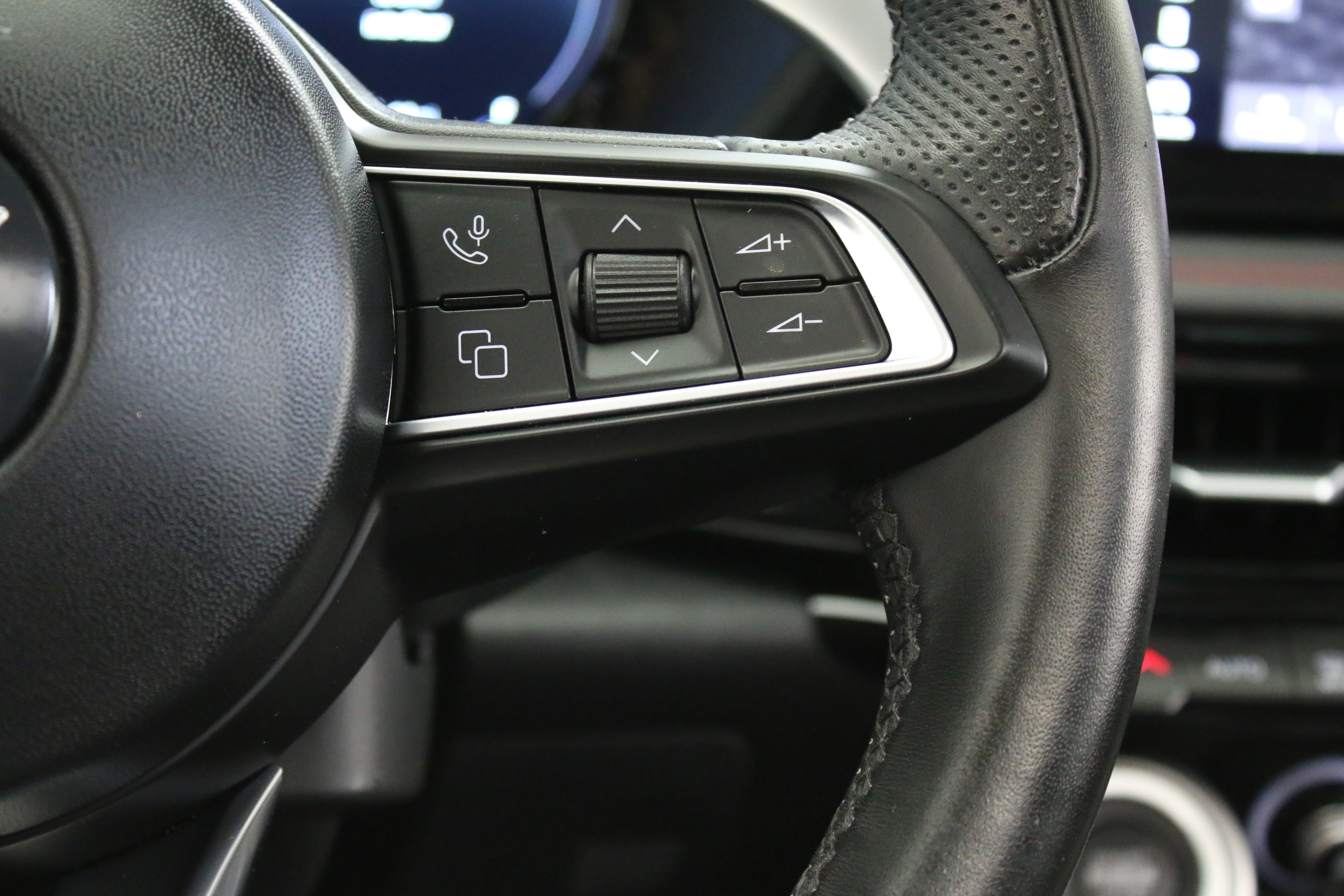 Used 2024 Dodge Hornet R/T Plus AWD/4WD image 16